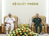Sr. Lt. Gen. Pham Truong Son receives Malaysian Navy Chief